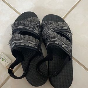 Teva sandals platform size 8